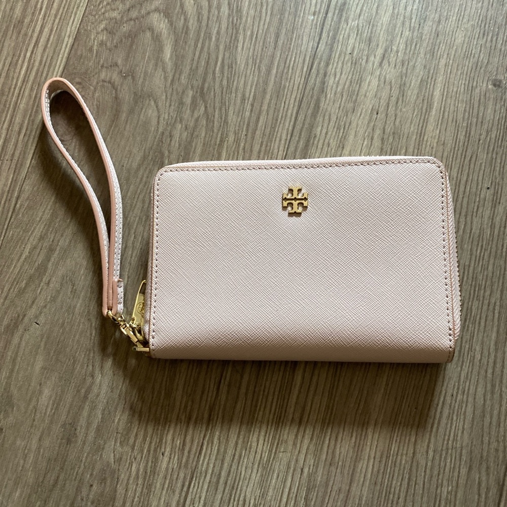 Tory Burch Zip Around Wallet Wristlet Blush Pink | Saffiano Leather | Like New - Picture 3 of 9